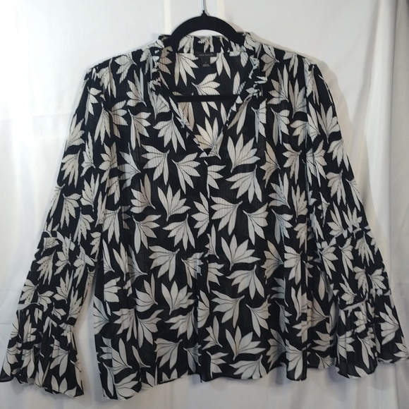 Ann Taylor Ruffled Top - Picture 2 of 11